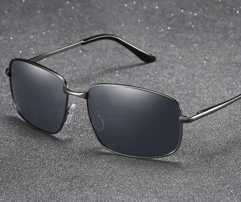 Polarized sunglasses